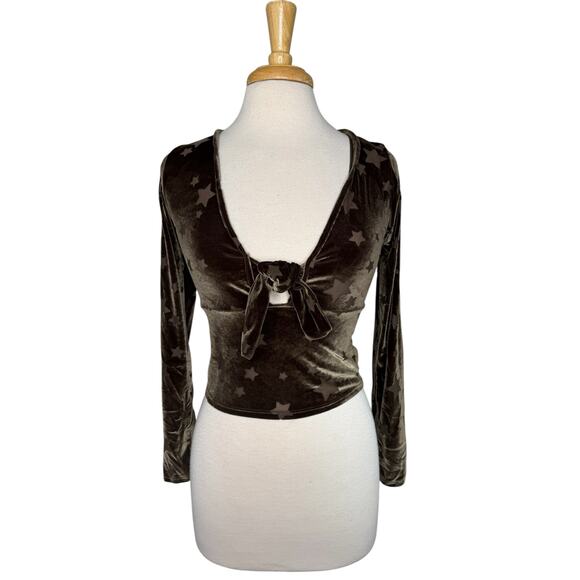 OUT FROM UNDER Urban Outfitters Green Stars Velvet Crop Tie Front Top Sz Medium - Picture 1 of 10